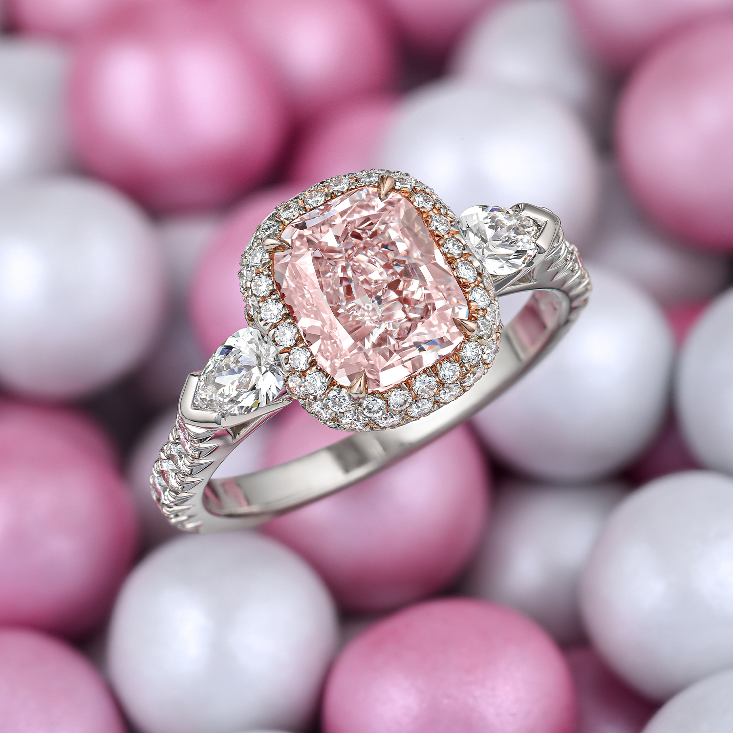 jennifer lopez pink diamond engagement ring